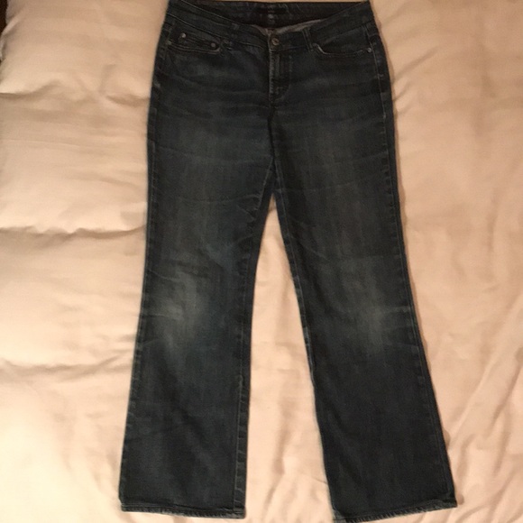 COPY - Hugo Boss waist 33 medium wash straight cut jeans w stretch EUC - Picture 9 of 10